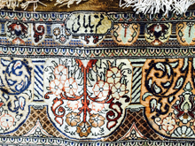 ペルシャ絨毯（クム産地のバーバイ工房、シルク）